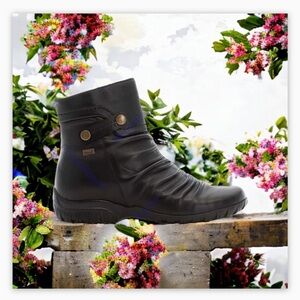Rieker Black Leather Waterproof Winter Boot- Soft Lambswool lined!-Sz7.5 😍‌‌